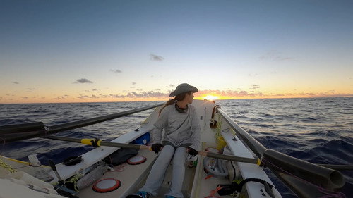 87 Days: Alone Rowing the Pacific Backdrop Blur