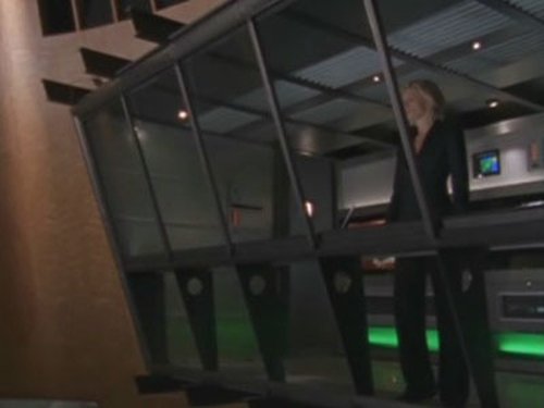 Escena del episodio 8 de la temporada 5 de la serie Nikita