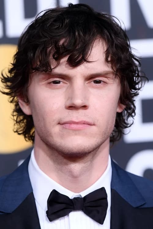 Kép: Evan Peters színész profilképe