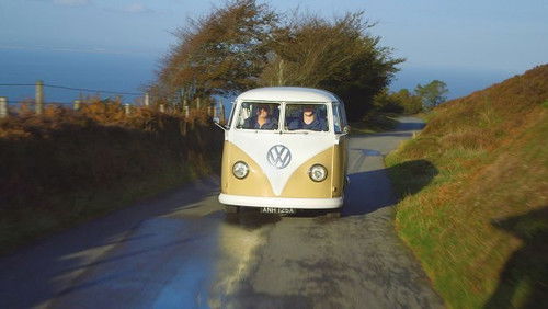 Escena del episodio 7 de la temporada 2 de For the Love of Cars