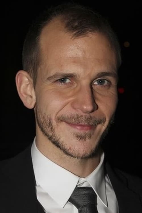 Kép: Gustaf Skarsgård színész profilképe