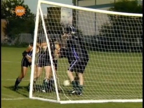 Escena del episodio 8 de la temporada 3 de la serie Renford Rejects