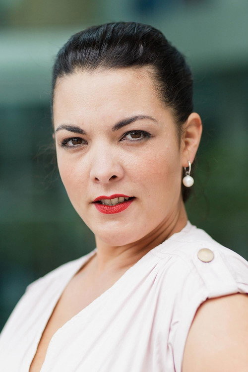 Caro van der Leeuw portrait