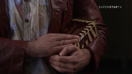 2071 Superheroj prevare i obmane