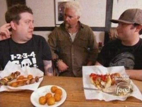 Escena del episodio 3 de la temporada 6 de la serie Diners, Drive-Ins and Dives