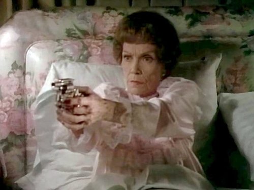 Escena del episodio 2 de la temporada 9 de la serie Falcon Crest