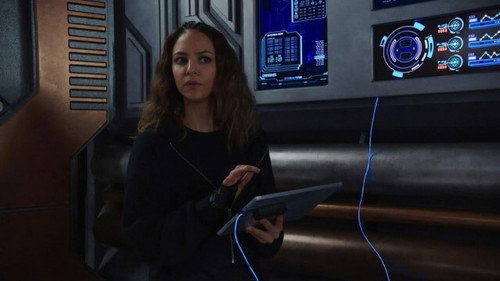 DC's Legends of Tomorrow S07E11 — Rage Against the Machines episode still