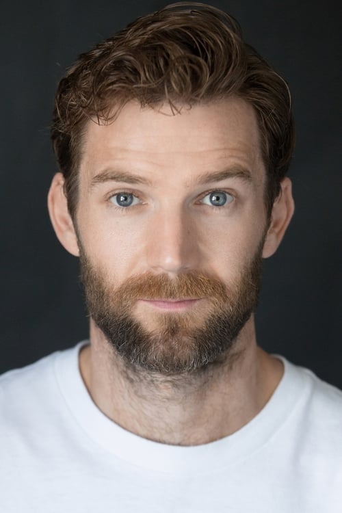 Kép: Simon Harrison színész profilképe