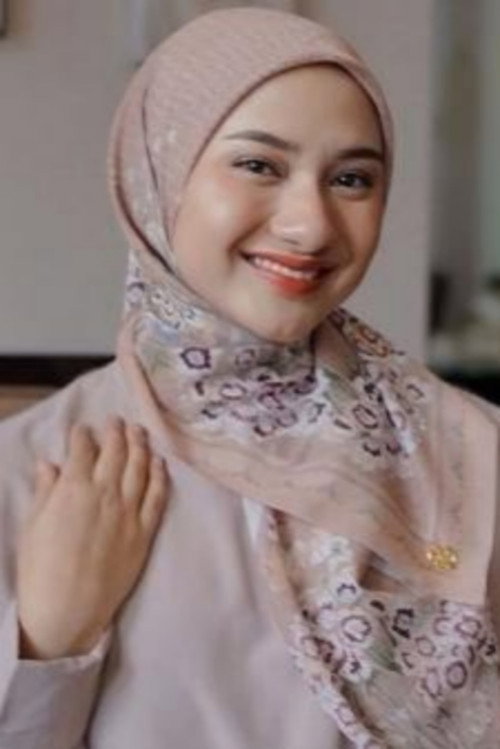 Nadzira Shafa