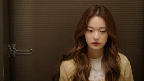 어느 날 우리 집 현관으로 멸망이 들어왔다, S01E09 - (2021)