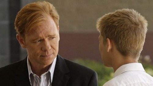 Escena del episodio 21 de la temporada 6 de la serie CSI: Miami