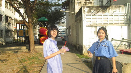 ติ๋มสตอรี่ Backdrop Blur