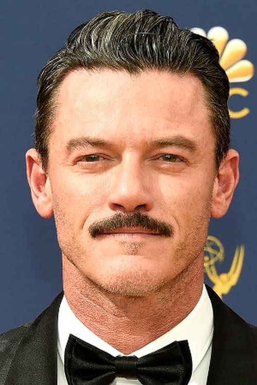 Kép: Luke Evans színész profilképe