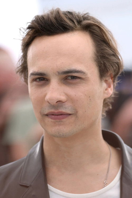 Kép: Frank Dillane színész profilképe