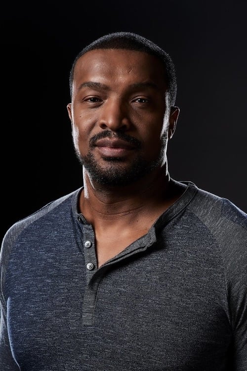 Kép: Roger Cross színész profilképe