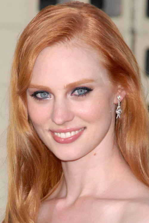 Deborah Ann Woll photo 8