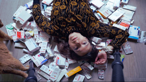 backdrop Étudiantes en terrain miné