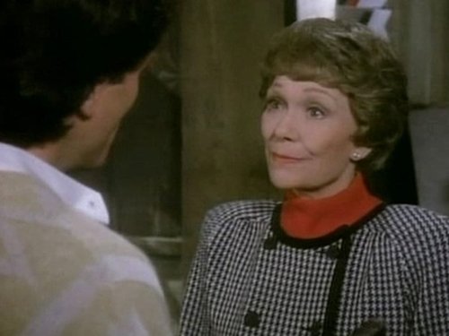 Escena del episodio 26 de la temporada 5 de la serie Falcon Crest