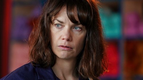 The Woman in the Wall: 1×1
