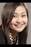 Misheel Jargalsajkhan interpretando a Monika