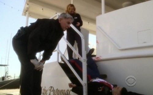 NCIS: Investigação Naval: 8×11