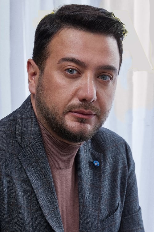 Kép: Onur Büyüktopçu színész profilképe