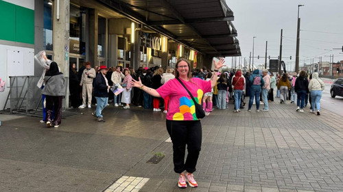 Geloof in Jezelf - Het Verhaal van Marissa Loos Backdrop Blur