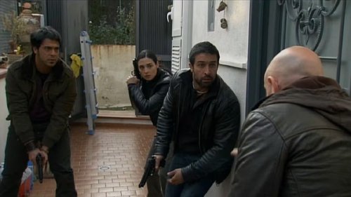 Man in the box / Stopping a war