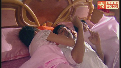 Armaan's Parents Put On an Act