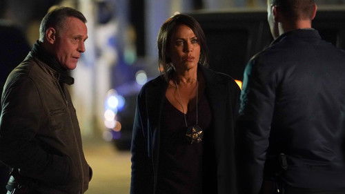 Escena del episodio 15 de la temporada 8 de Chicago P.D.