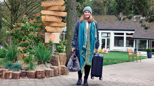 Fast perfekte Frauen — still 3