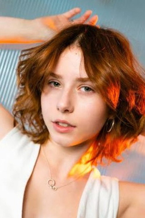 Antonia Warr - صورة 1