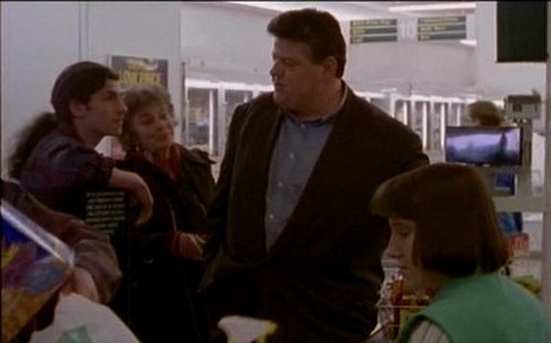 Escena del episodio 2 de la temporada 2 de la serie Cracker