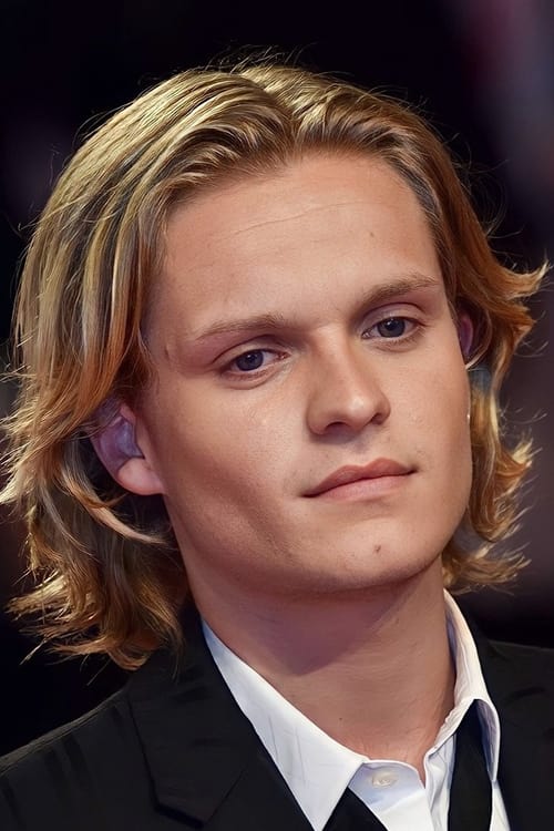 Kép: Tom Glynn-Carney színész profilképe