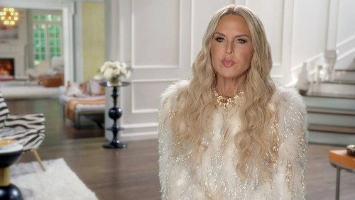 The Real Housewives of Beverly Hills S15E08 backdrop