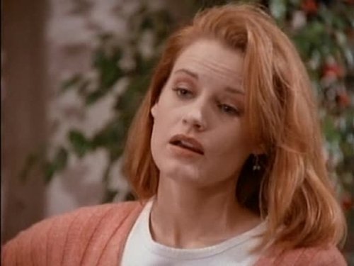 Escena del episodio 22 de la temporada 2 de la serie Melrose Place