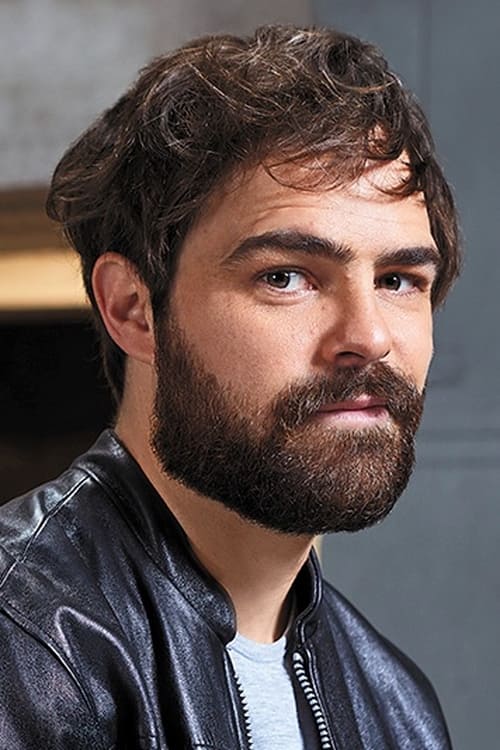 Kép: Peter Lanzani színész profilképe