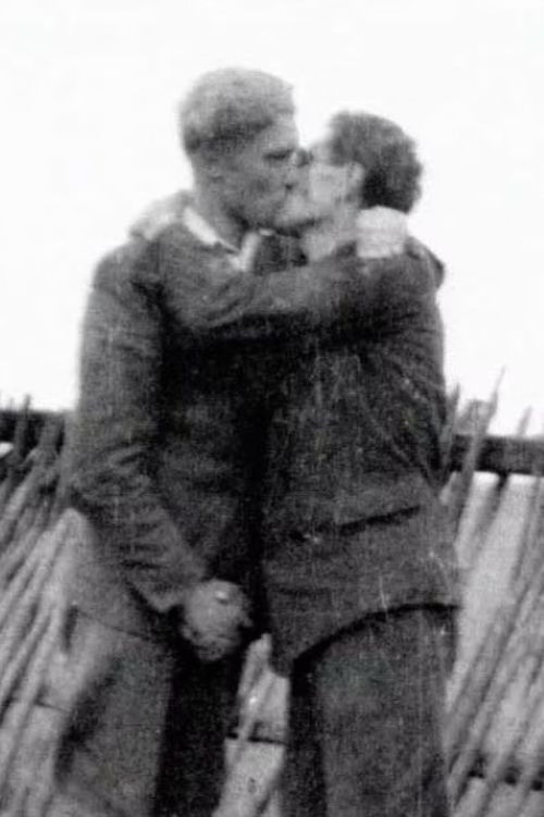 Genties išnykimas - FİLM Afişi