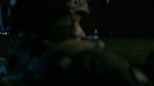 Escena del episodio 1 de la temporada 1 de la serie SEAL Team