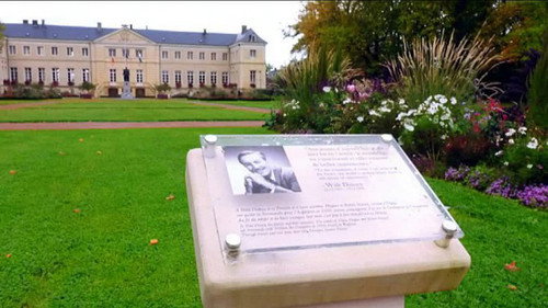 Histoire de se balader : Walt Disney était-il normand ? Backdrop Blur