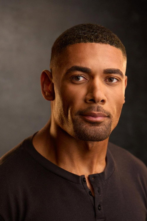 Malik Watson headshot
