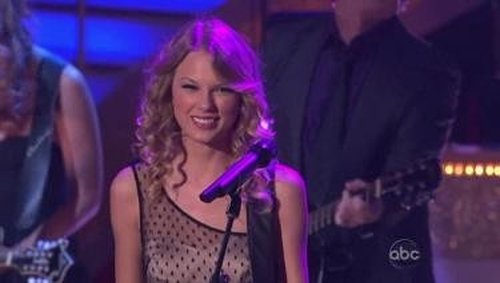 Escena del episodio 13 de la temporada 9 de la serie Dancing with the Stars