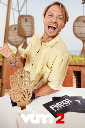 Escena 4 de Regi Academy