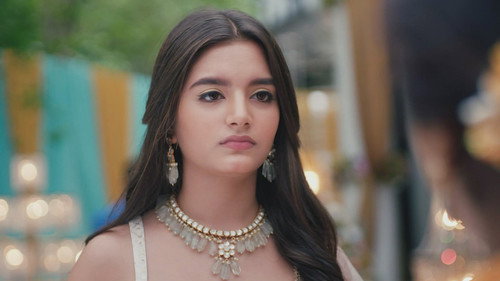 Natasha Denies Amba's Request