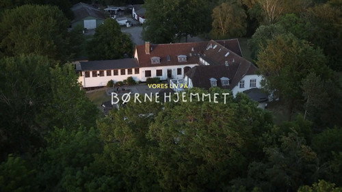 Vores liv på Børnehjemmet - Season 1 Backdrop Blur