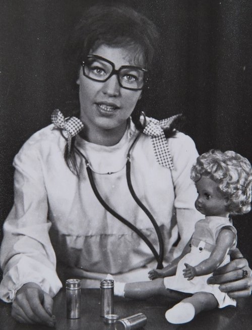 Frau Puppendoktor Pille (1959)