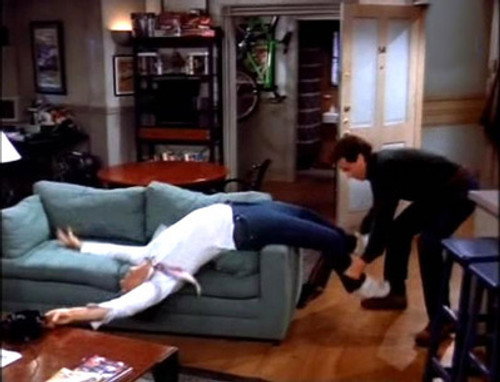 Seinfeld S07E23 — The Wait Out episode still