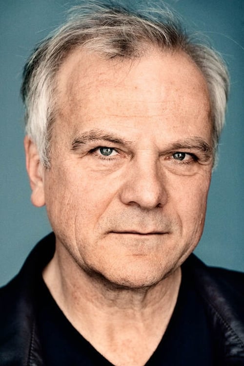 Kép: Bernhard Schütz színész profilképe