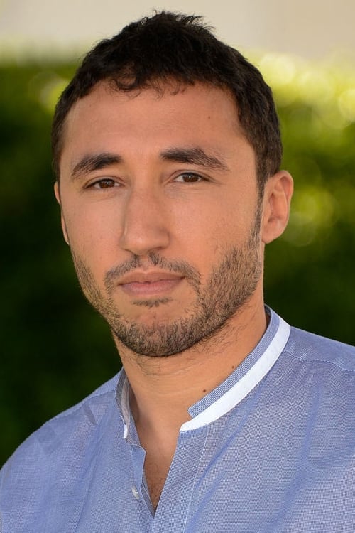 Kép: Sofian Khammes színész profilképe