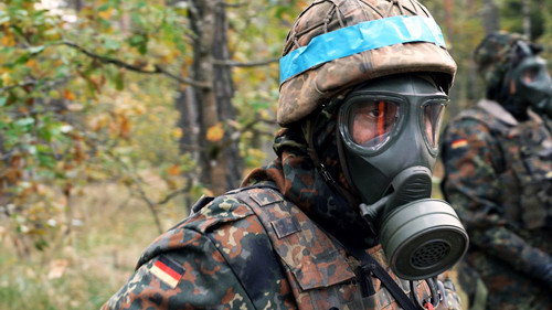 Mensch Soldat - Unser Leben mit der Bundeswehr Backdrop Blur